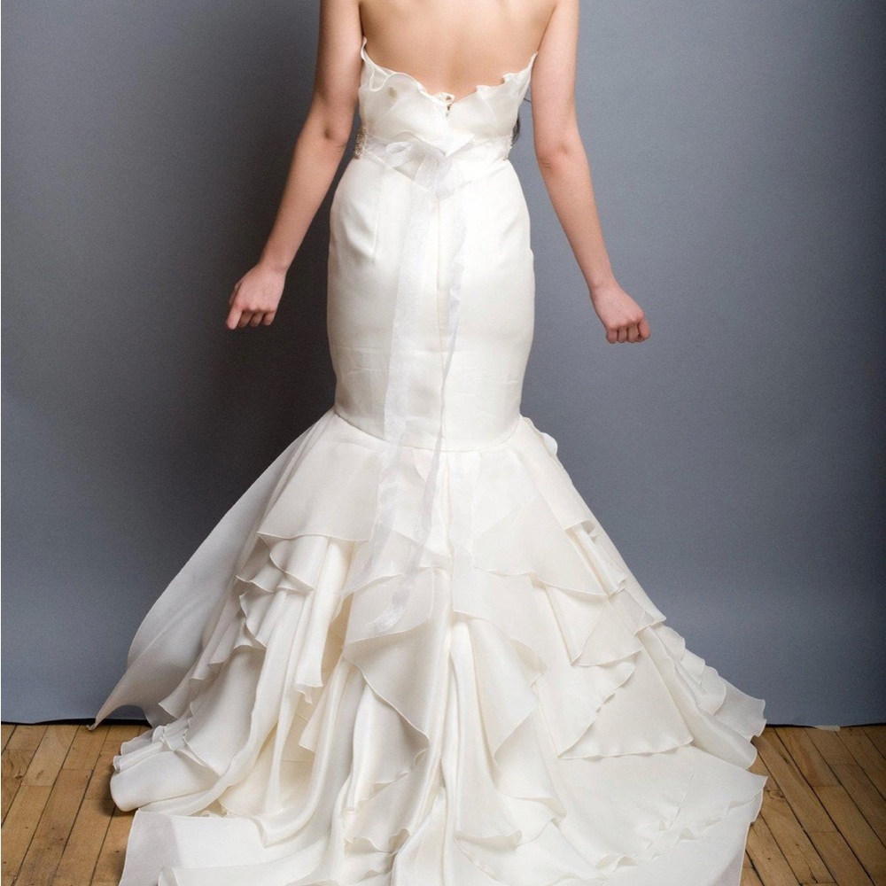 Stunning Rivini Wedding Dress. New
